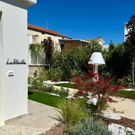 La Presentosa לינה וארוחת בוקר 4*